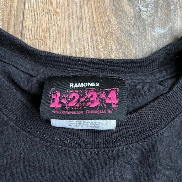 Vintage Ramones t shirt - Picture 2 of 2